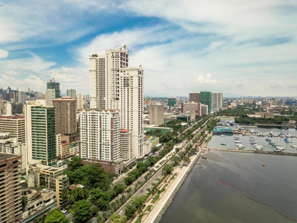 Hotel Aloha Roxas Boulevard Manila