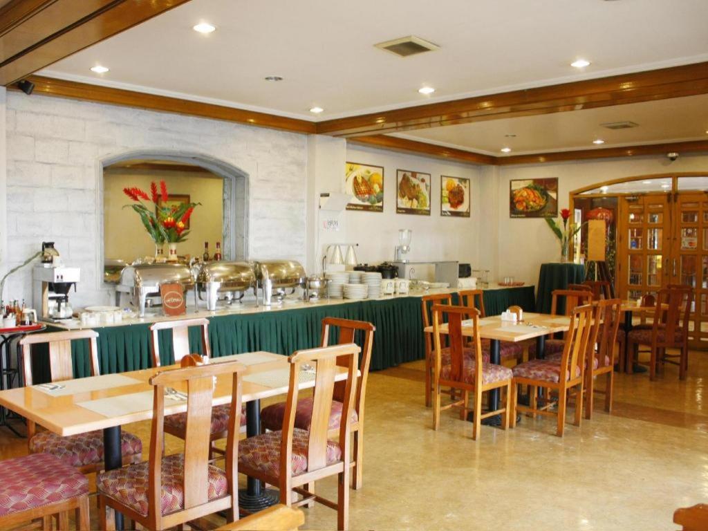 Aloha Roxas Boulevard Hotel Manila