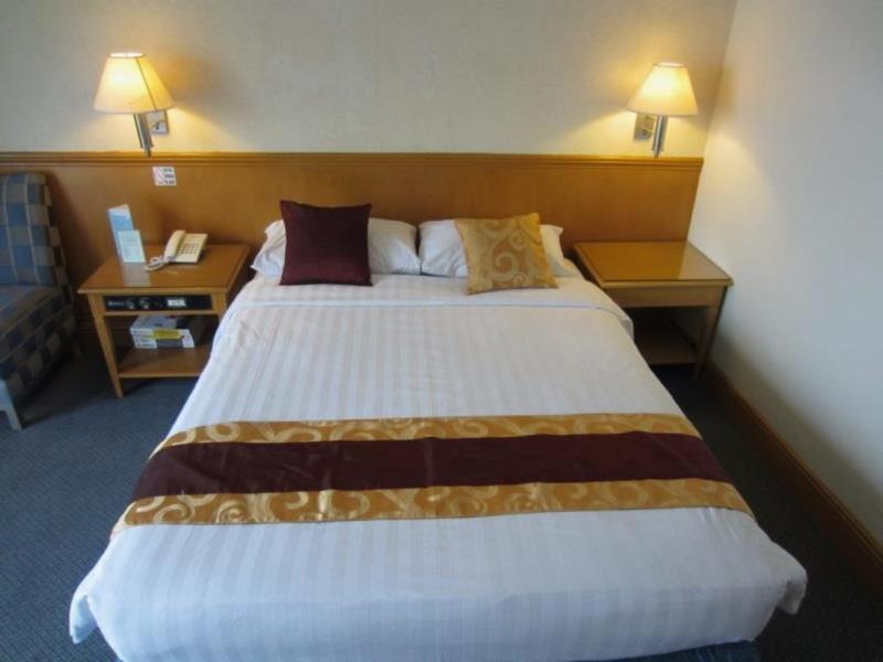 Hotel Aloha Roxas Boulevard *